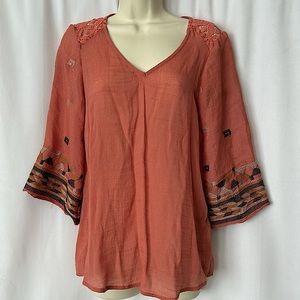 Fig and Flower Boho Salmon Orange 3/4 Sleeve Aztec Print Shirt Top **Sz S**🌺🌺